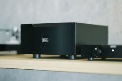 Hegel H30A power amplifier in a listening room